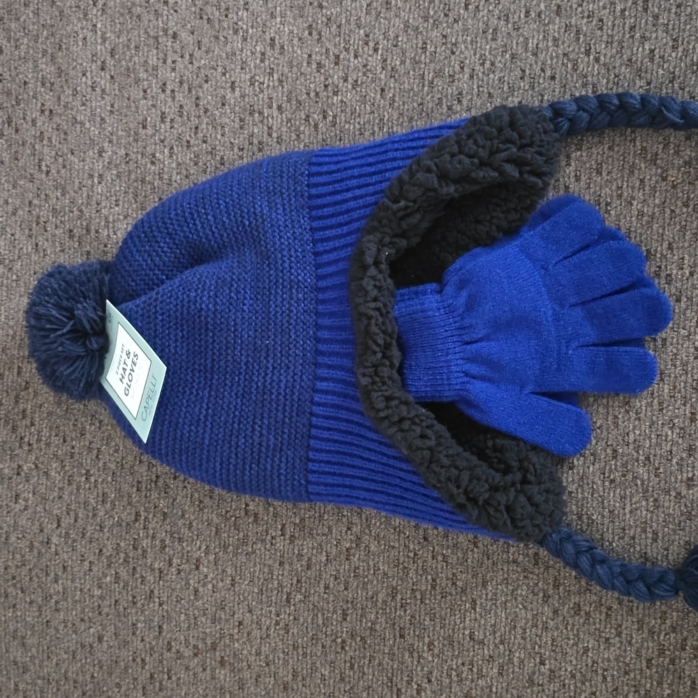 CAPELLI BRAND BOYS BLUE FAUX FUR WINTER HAT & MATCHING GLOVES SIZE SMALL/MEDIUM